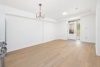 475 Ossington Av in Toronto, ON - Building Photo - Building Photo