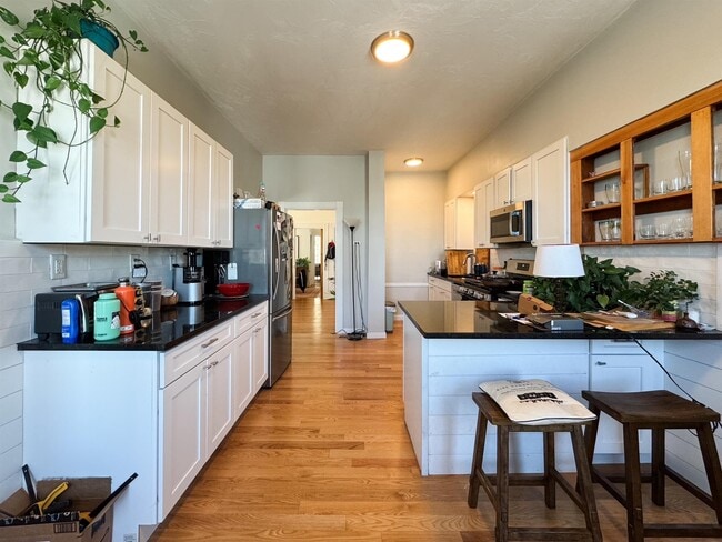 25 Boston St, Unit 2