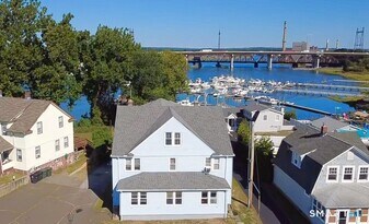 26 Bridgeport Ave in Milford, CT - Building Photo