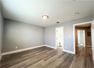 1639 W 82nd St-Unit -82(1639) in Los Angeles, CA - Building Photo - Building Photo