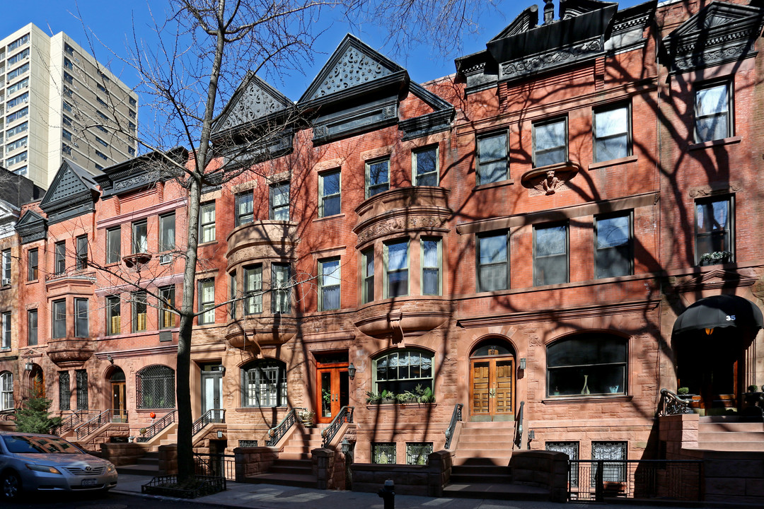 39 W 94th St in New York, NY - Foto de edificio