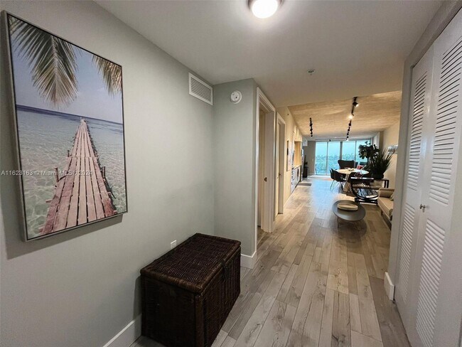 6620 Indian Creek Dr in Miami Beach, FL - Building Photo - Building Photo