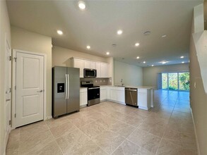 4641 Sparkling Shell Ave, Unit 513 in Kissimmee, FL - Building Photo - Building Photo