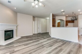 2605 Silver Hill Dr in Fort Worth, TX - Building Photo - Building Photo