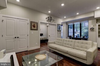 4004 Edmunds St NW-Unit -3 in Washington, DC - Building Photo - Building Photo