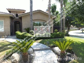 11413 Wakehurst Ct in Bakersfield, CA - Building Photo - Building Photo