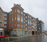 Eastside Commons Condominiums in Stamford, CT - Foto de edificio - Building Photo