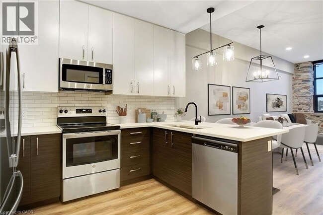 15 Main St in Cambridge, ON - Building Photo - Building Photo