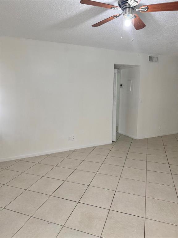 840 Twin Lakes Dr in Coral Springs, FL - Building Photo - Building Photo