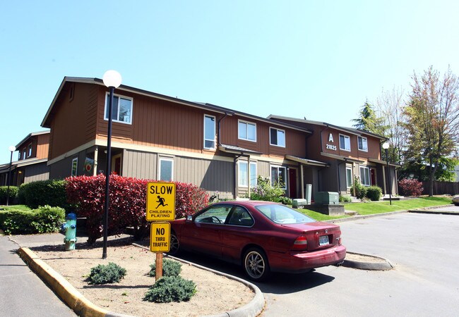 Brentwood Apartments in Mountlake Terrace, WA - Foto de edificio - Building Photo