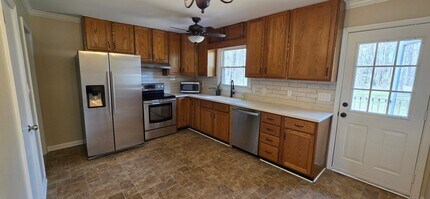 1010 Damon Dr in Lewisville, NC - Building Photo - Building Photo
