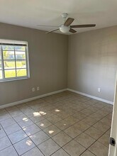 377 SW Cherryhill Rd in Port St. Lucie, FL - Foto de edificio - Building Photo