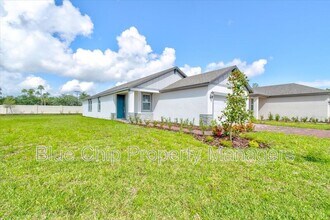 304 Links Ter Blvd in Daytona Beach, FL - Building Photo - Building Photo