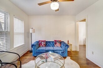 3009 Fruth St-Unit -E in Austin, TX - Building Photo - Building Photo