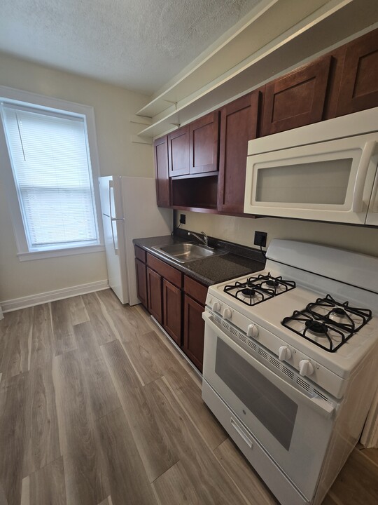 46 Kelly Pky, Unit 405 in Bayonne, NJ - Building Photo