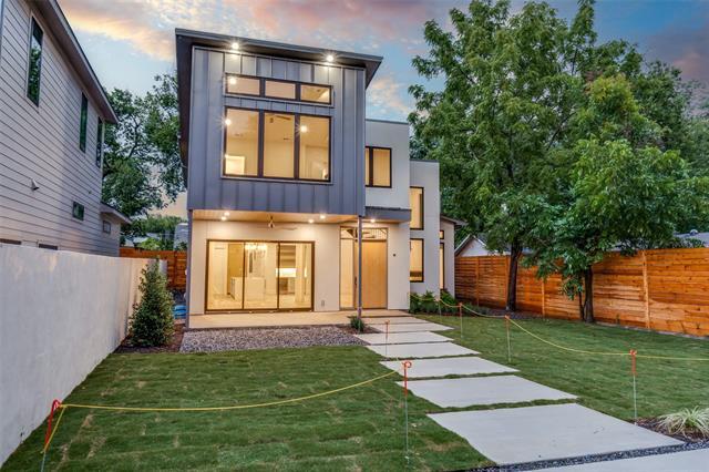 8802 Diceman Dr in Dallas, TX - Foto de edificio - Building Photo
