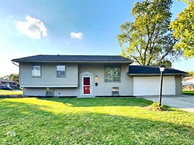 2911 N Gresham Rd in Columbus, OH - Building Photo