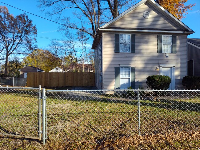 4013 Churchman Ave in Louisville, KY - Building Photo - Building Photo