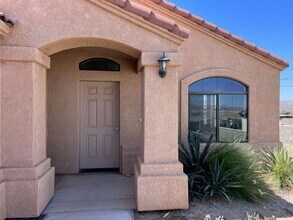 1445 Colina Dr in Bullhead City, AZ - Building Photo - Building Photo