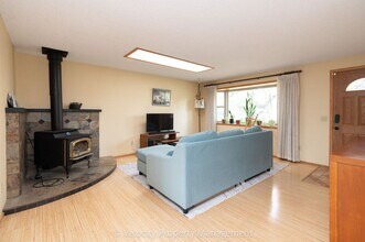 20941 Desert Woods Dr in Bend, OR - Building Photo - Building Photo