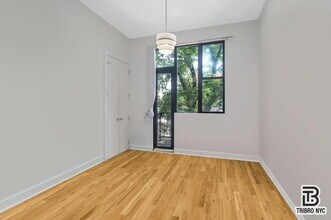 3462-62 10th St in Queens, NY - Building Photo - Building Photo