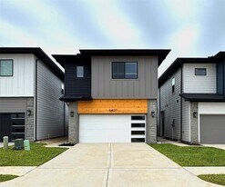 6407 Pne Hts Dr in Magnolia, TX - Building Photo
