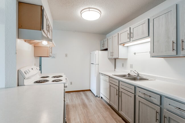 Village Place Apartments in Mankato, MN - Building Photo - Interior Photo