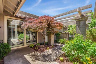 11270 Crocker Grove Ln in Gold River, CA - Building Photo - Building Photo