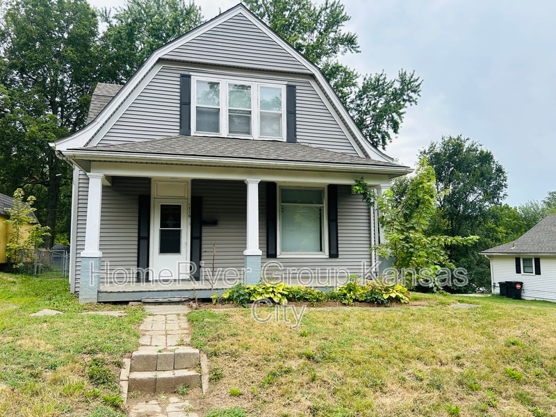 1710 5th Ave in St. Joseph, MO - Building Photo