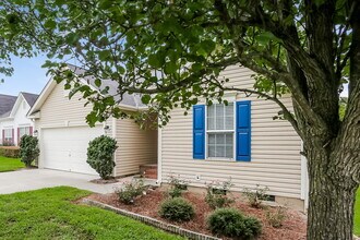 6754 Thistle Down Dr in Harrisburg, NC - Foto de edificio - Building Photo