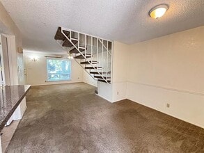 2428 N Graham Dr in Arlington, TX - Building Photo - Building Photo