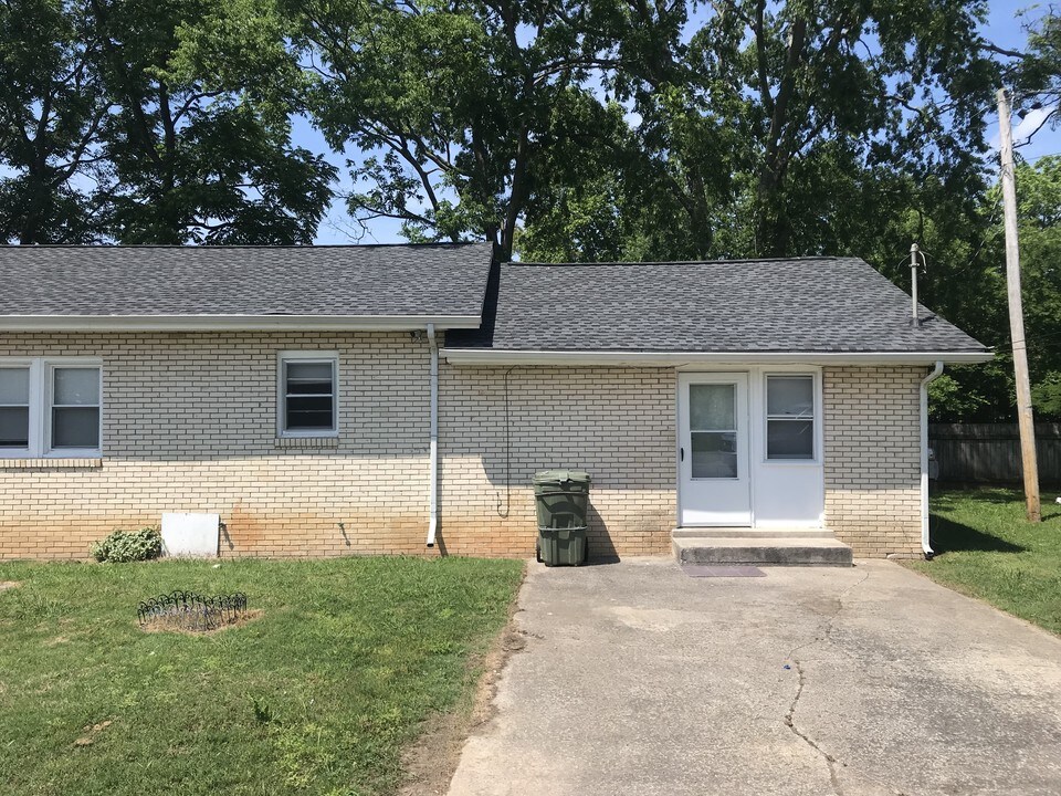501 Wilson Ave in Lebanon, TN - Building Photo
