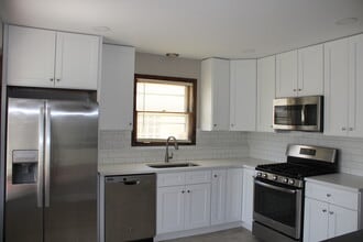 724 Barnsdale Rd in La Grange Park, IL - Building Photo - Building Photo
