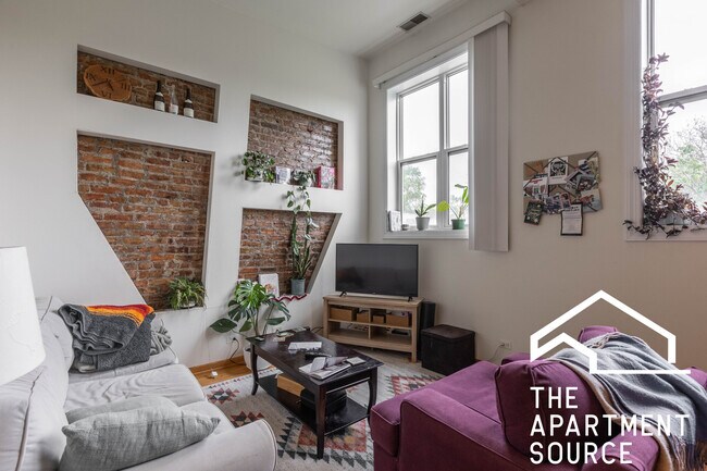 1446 N Leavitt St, Unit 3f in Chicago, IL - Building Photo - Building Photo