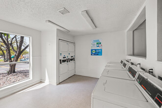 Dunmore in Fort Worth, TX - Foto de edificio - Interior Photo
