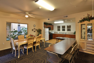 Orangeville Senior Living Apartments 55+ in Riverside, CA - Foto de edificio - Building Photo