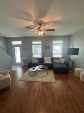 1080 Island Mist Cir in Memphis, TN - Building Photo - Building Photo
