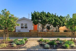 721 3rd St in Encinitas, CA - Building Photo
