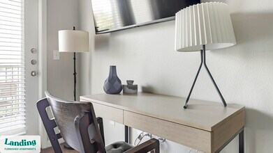 11022 Culebra Rd in San Antonio, TX - Foto de edificio - Building Photo