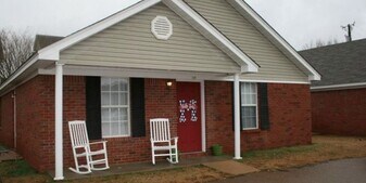 138 Cypress Cir in Oxford, MS - Building Photo