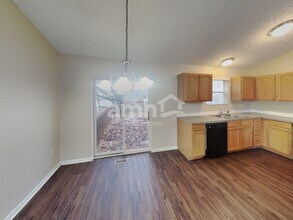 7901 Chapel Stone Rd in Blacklick, OH - Foto de edificio - Building Photo