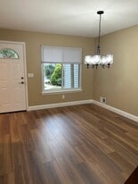 13 Inwood Terrace in Freehold, NJ - Building Photo