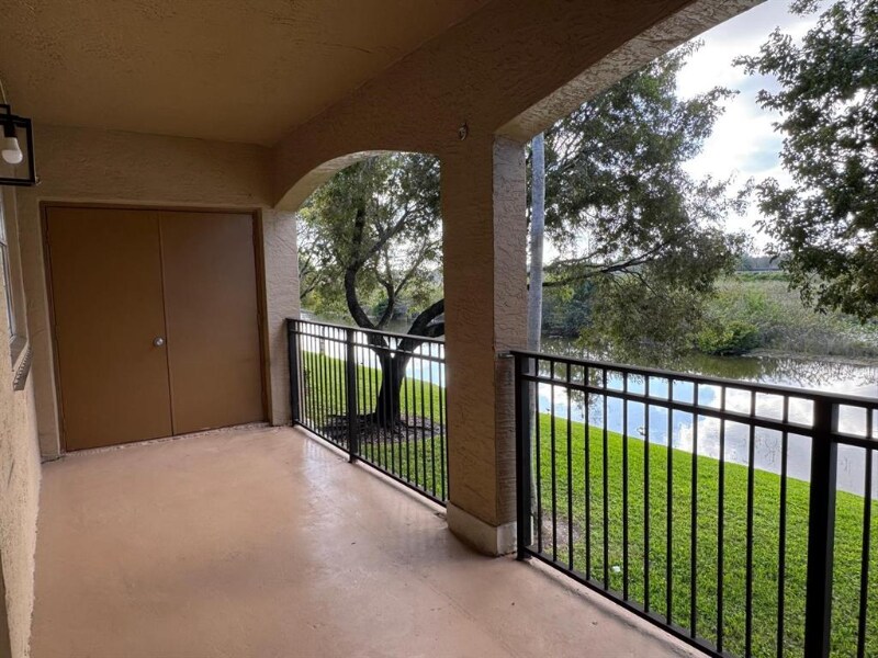 200 SW 117th Terrace, Unit 10206 in Pembroke Pines, FL - Building Photo