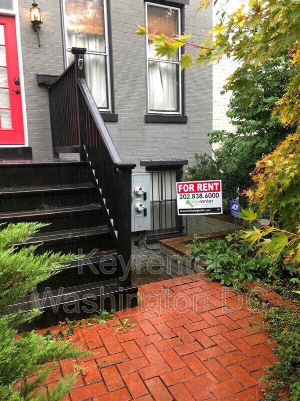 property at 1351 A St NE