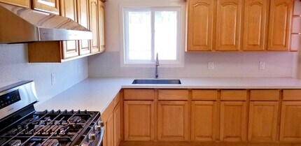 219 Bright St in San Francisco, CA - Building Photo - Building Photo