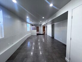 1037 Peralta St in Oakland, CA - Building Photo