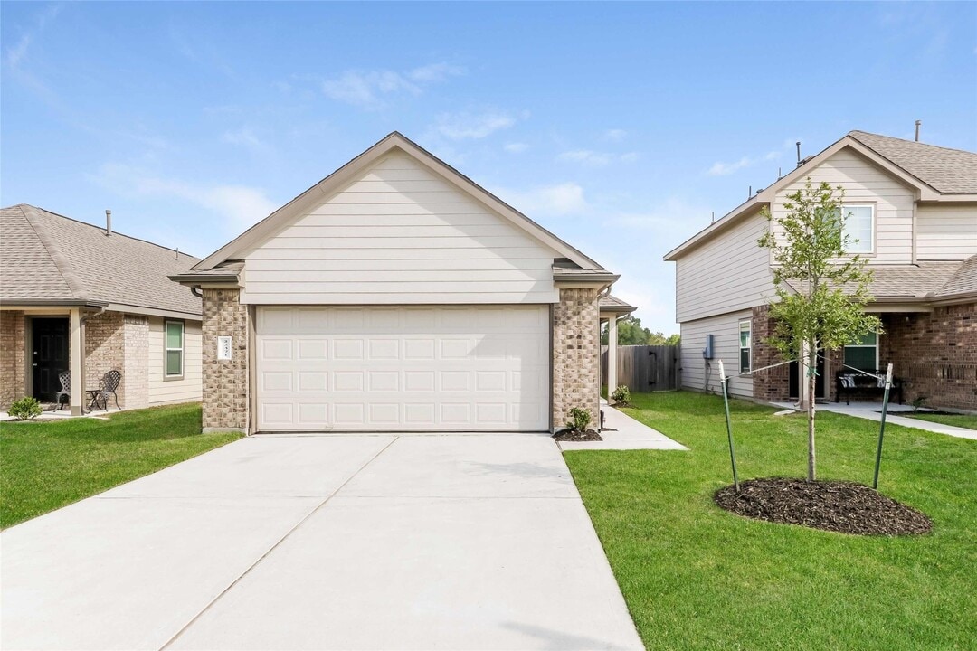 22371 Porter Mountain Trl in Porter, TX - Building Photo