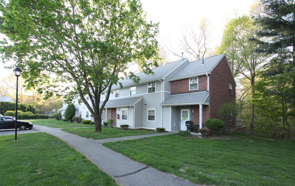 Wilbraham Commons Apartments Wilbraham, MA Apartments For Rent