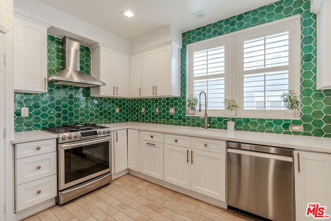 property at 7100 Playa Vista Dr
