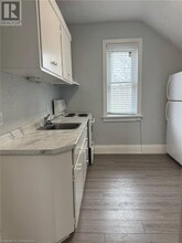 48 Walter St in Kitchener, ON - Building Photo - Building Photo